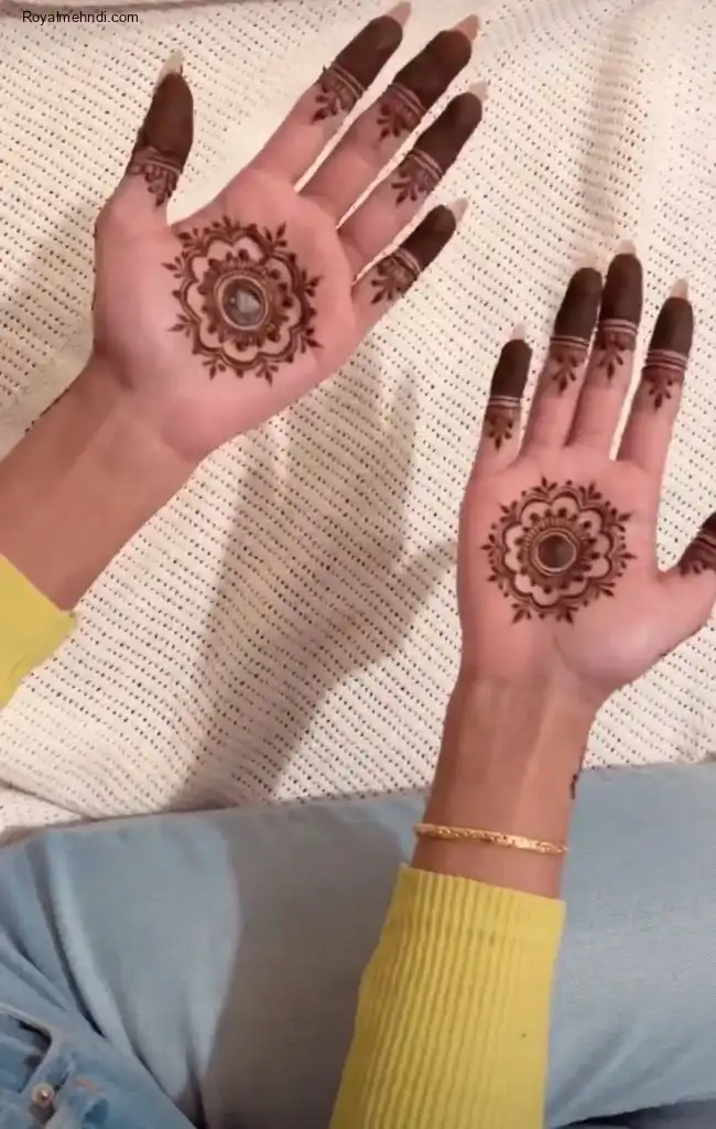 Finger Mehndi Design