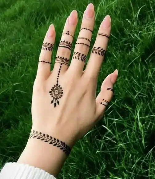 Finger Mehndi Design