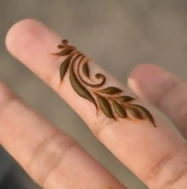 Finger Mehndi Design