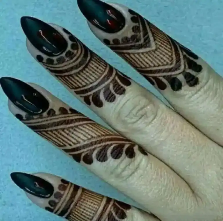 Finger Mehndi Design