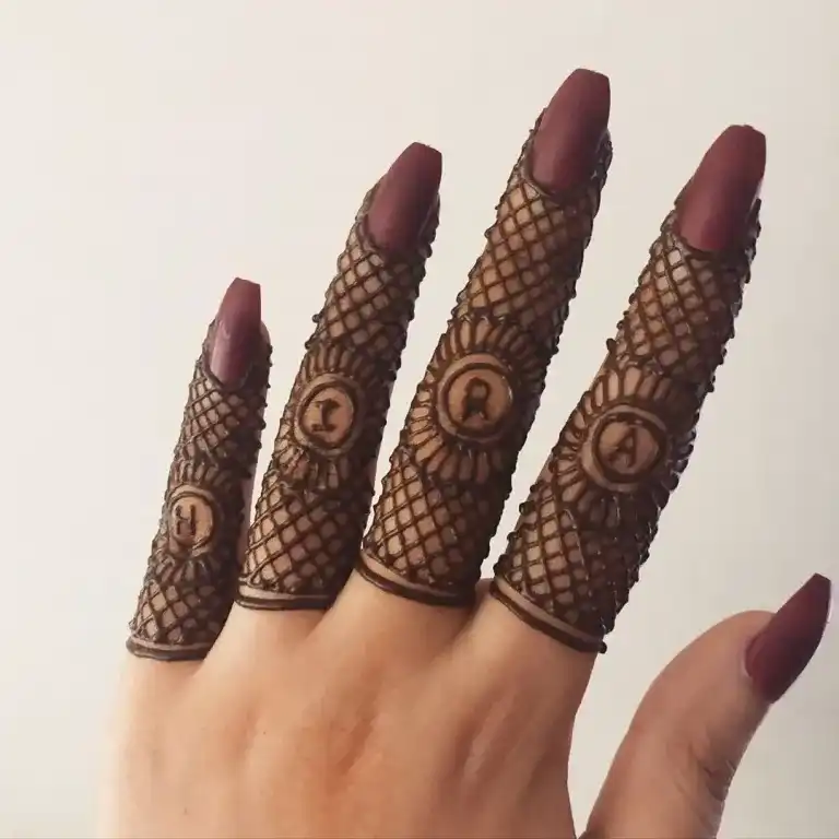 Finger Mehndi Design