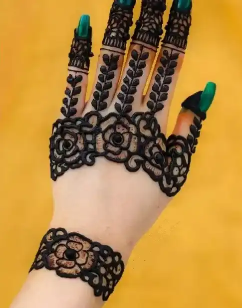 Finger Mehndi Design