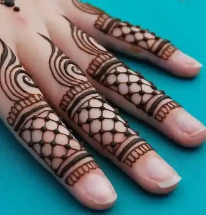 Finger Mehndi Design