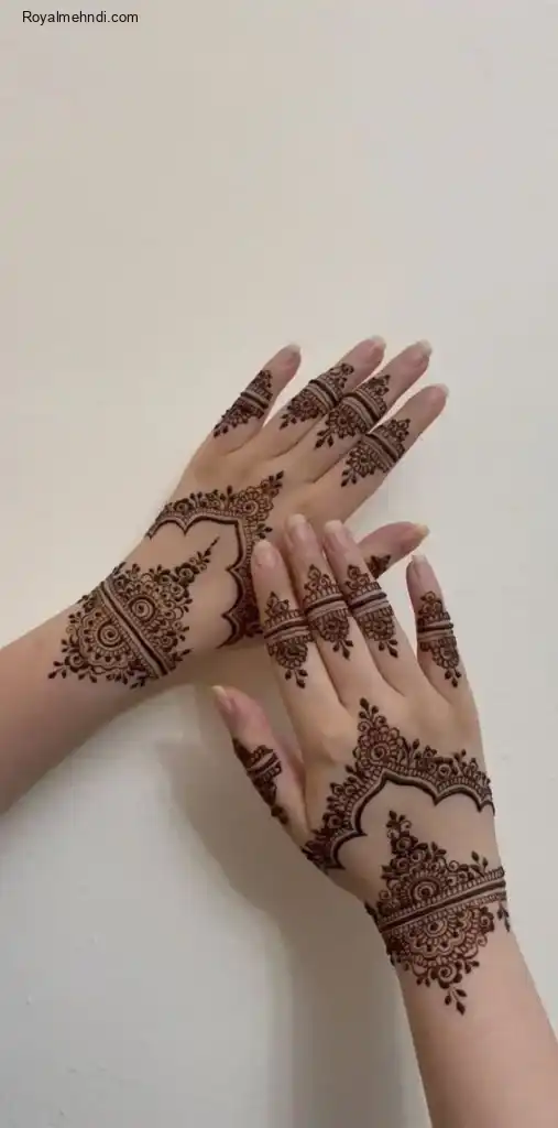 Finger Mehndi Design