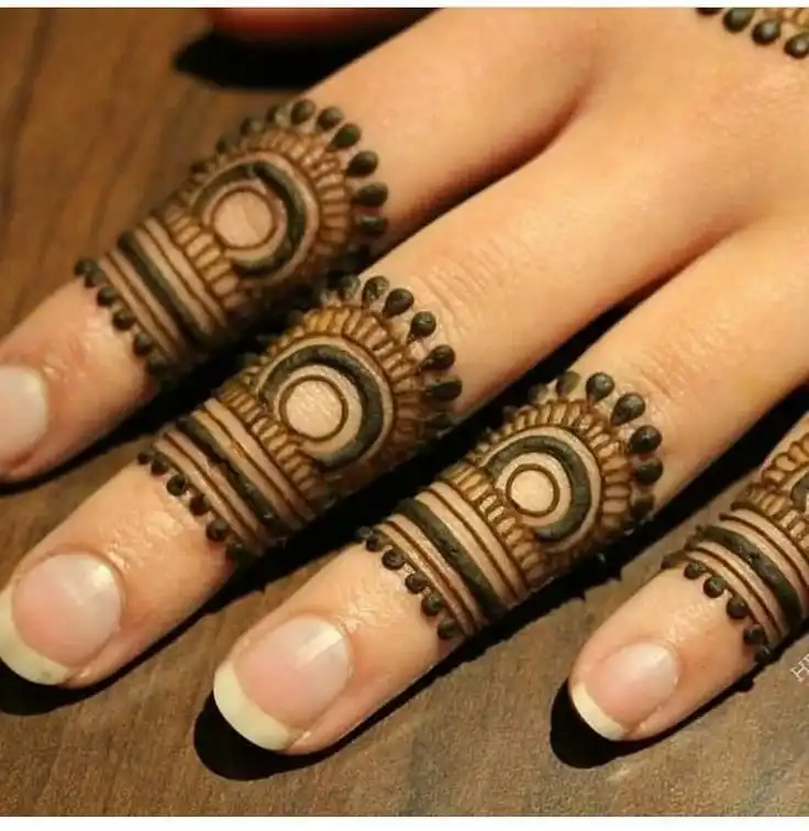 Finger Mehndi Design
