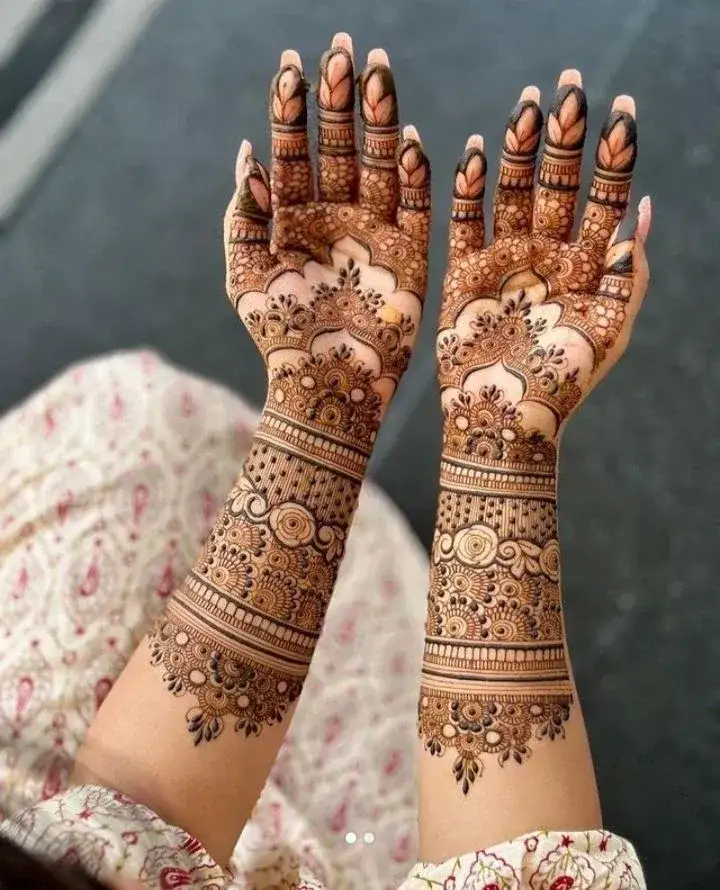 Front Hand Mehndi