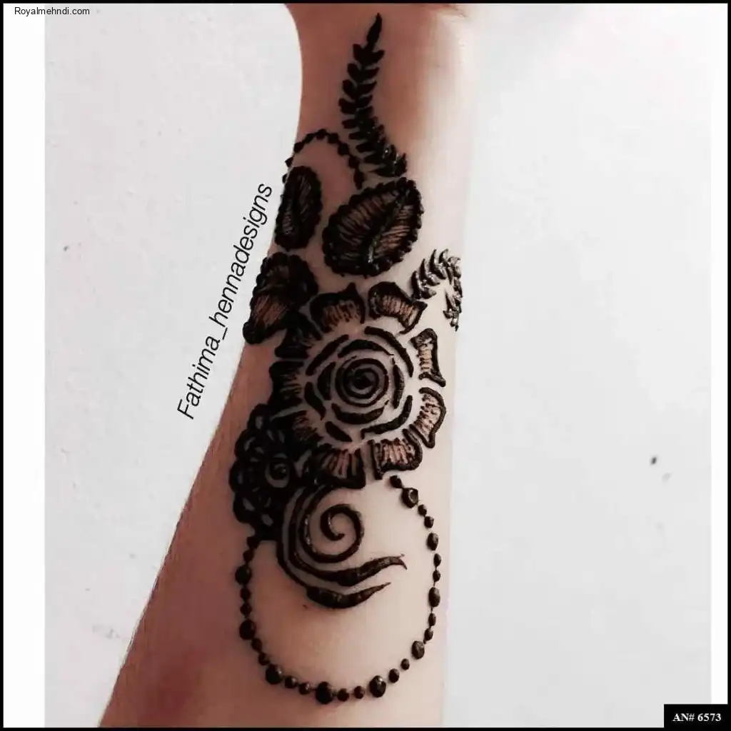 Girls Mehndi Design