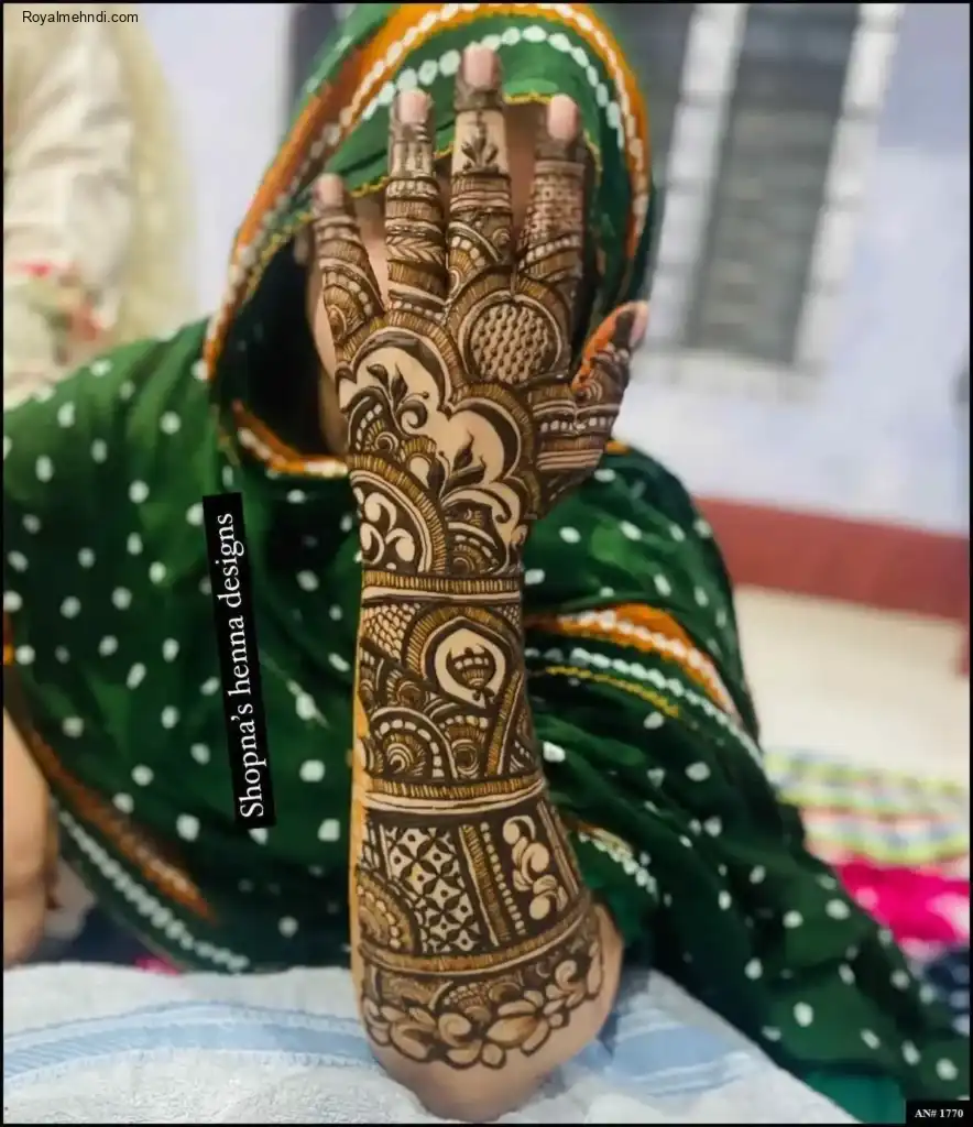 Girls Mehndi Design