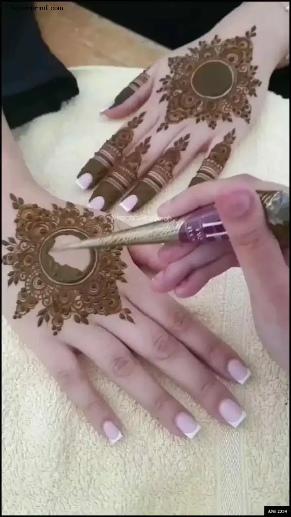 Khafif Mehndi Design